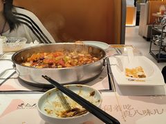 -黄记煌三汁焖锅(新佳丽江汉路店)