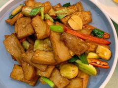 腊八蒜炒杏鲍菇-新加坡瑞珍•海河观景餐厅