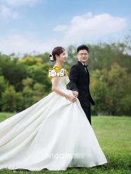 -雪中彩影婚纱摄影·微光艺术中心