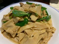 尖椒炒平山干豆腐-老厨家(友谊路总店)