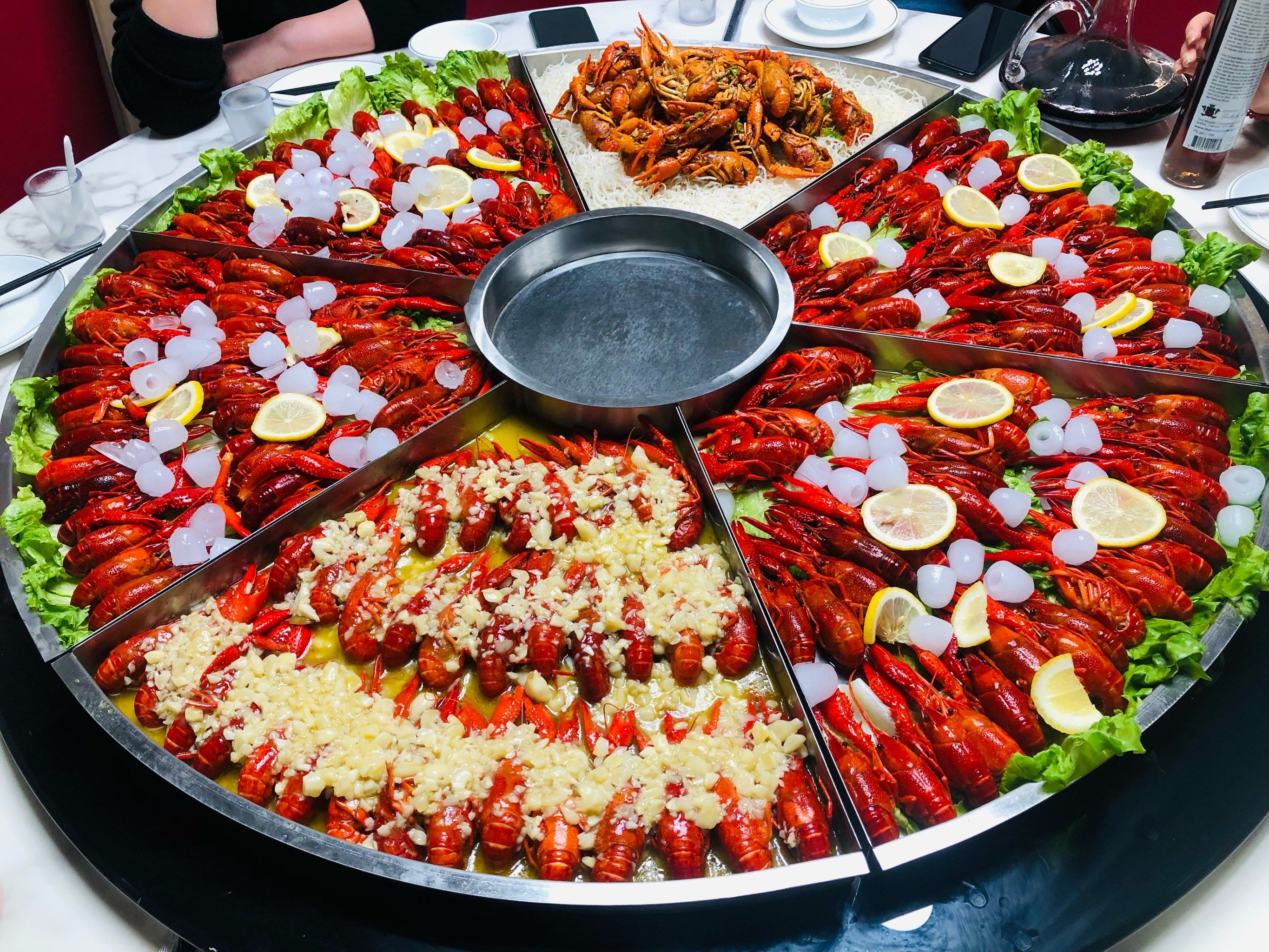 小龙虾拼盘,谁敢来一战?