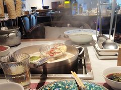 -尚尚仙·酸汤猪手·猪肚鸡火锅(华联万柳购物中心店)