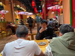 -老滇山寨•云南特色菜•地方菜•民族风情歌舞表演(金碧店)