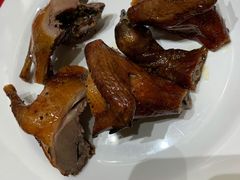 招牌黑椒脆皮鸽-光头老板·本帮菜