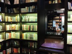 -钟书阁(松江泰晤士小镇店)