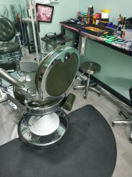 -15C7 男士理发馆 烫染专业店