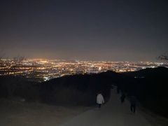 -鬼笑石后山停车场