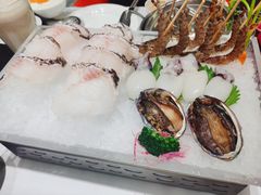 -红鼎豆捞·非遗鲍皇汤火锅(宝丰路店)