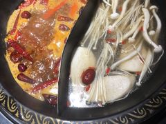 -锅说大脸毛肚重庆老火锅(佐阾店)