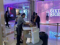 -奈雪的茶(亨特国际广场店)