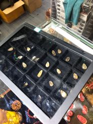 -灵彩珠宝(朗香街店)