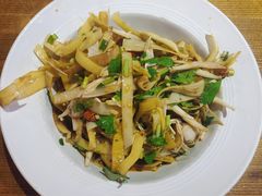 -蜗牛的家旅行主题云南菜餐厅.小酒馆(护国寺店)