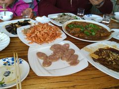 -溢心园香河肉饼总店
