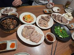 -贯贯吉·清真餐厅(浙江中路店)