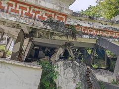 -四川汶川特大地震漩口中学遗址