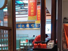 -阿瓦山寨·湘菜现炒·剁椒鱼头王(咸阳总店)