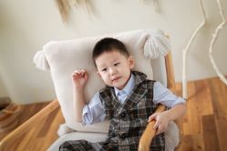 -亲吻宝贝儿童摄影