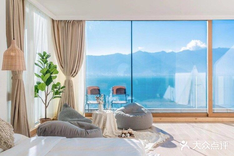 🌿大理旅游攻略|270度无敌海景 躺在床上看苍山洱海