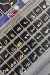 -潮宏基(万象城店)