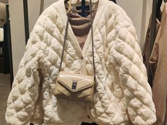 -URBAN REVIVO(高德置地广场·春广场店)