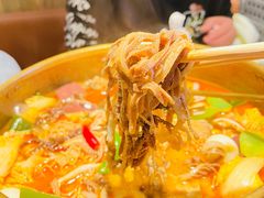 -毛肚向右·川渝毛肚王(经开永旺店)