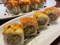 炙烤三文鱼芝士寿司-山葵家·创意料理(临平银泰城店)