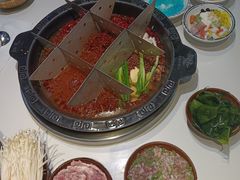 -卤校长老火锅(杨家坪直营店)