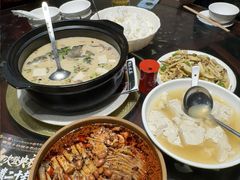 -土砂锅生态山庄·非遗砂锅雅鱼