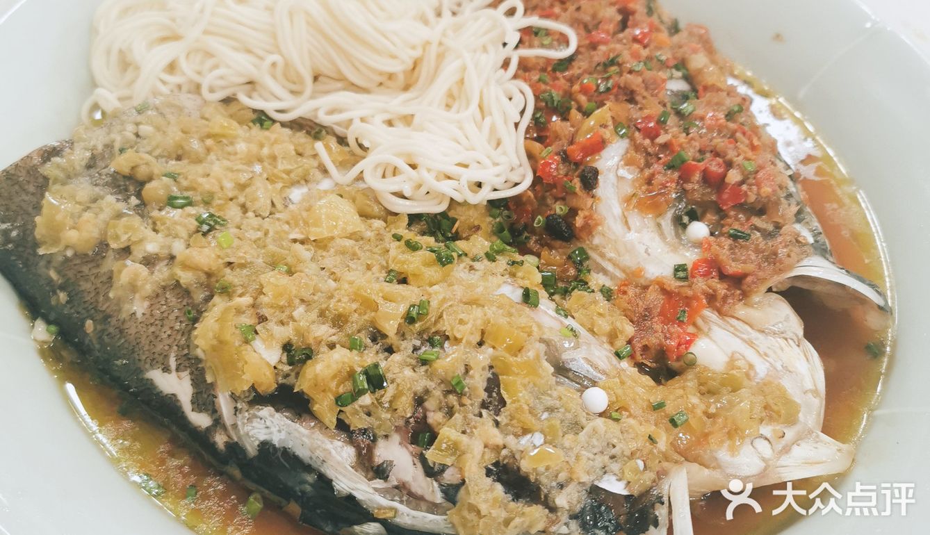 喧闹超杂 温州人特有的标志 灌汤小笼包 满满的汤汁