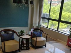 -莱蔻·圣灸堂·推拿艾灸(天山店)