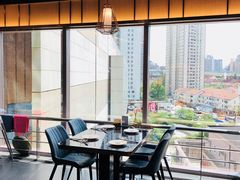 -淡尾·海鲜自助概念餐厅(虹桥南丰城店)