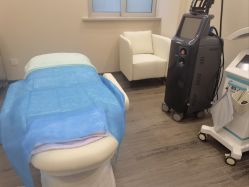 -医颜医疗美容门诊部