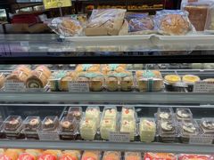 -红宝石·鲜奶小方·海派西点房(南丹店)