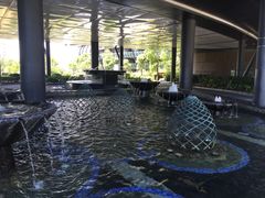 -上海滴水湖皇冠假日酒店