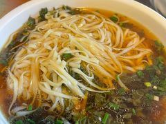 小钵酸菜面-茅台镇网红溶洞餐厅·茅帮菜馆