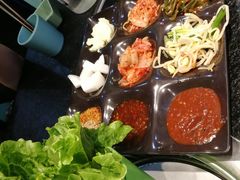 -烤路里·韩国品质自助烤肉(石路天虹4号店)