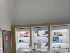 -大连何氏眼科医院