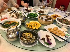 -东豪园林海鲜酒家(南港路辅路店)