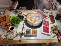 -花田煮鲜牛肉火锅(钟楼众汇店)