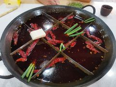 -正贰捌经重庆老火锅(建设路店)