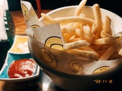 -三两三民谣咖啡清吧