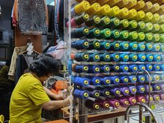 -玛奴拉改衣(万里家乐福店)