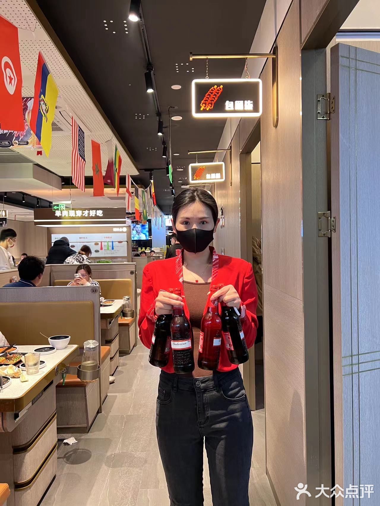 这家烧烤店太好吃了吧