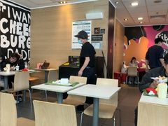 -麦当劳(假日广场店)