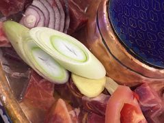 -毛辣果·贵州红酸汤牛肉火锅(西单店)