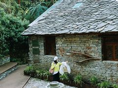 -高荡千年布依古寨旅游景区