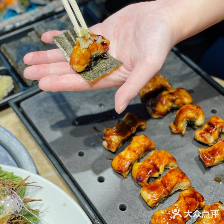 大连本地人都会常去的海鲜烧烤店——红码头！