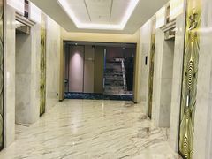 -上海漕河泾万丽酒店