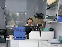 -光明眼镜·蔡司授权(徐泾店)