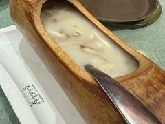 -香巴拉云南餐厅(华莱坞店)